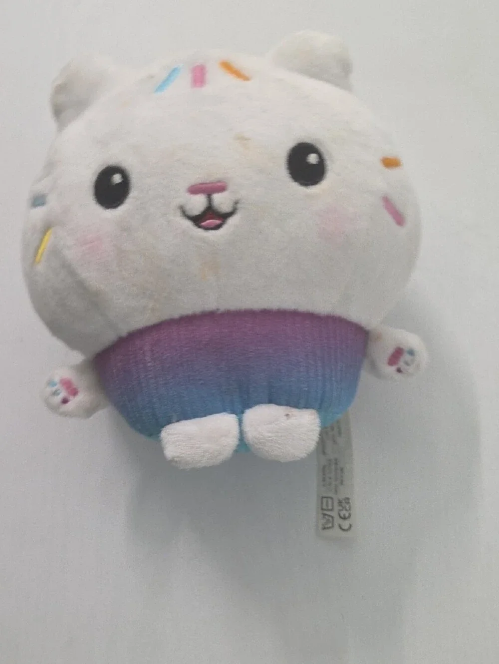 DreamWorks Plush Cupcake Critter - White with Purple and Blue Base